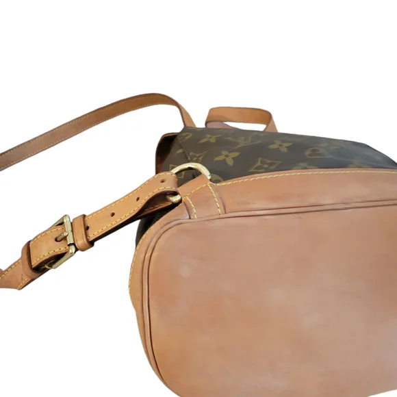 Louis Vuitton Montsouris MM Backpack - Picture 7 of 16